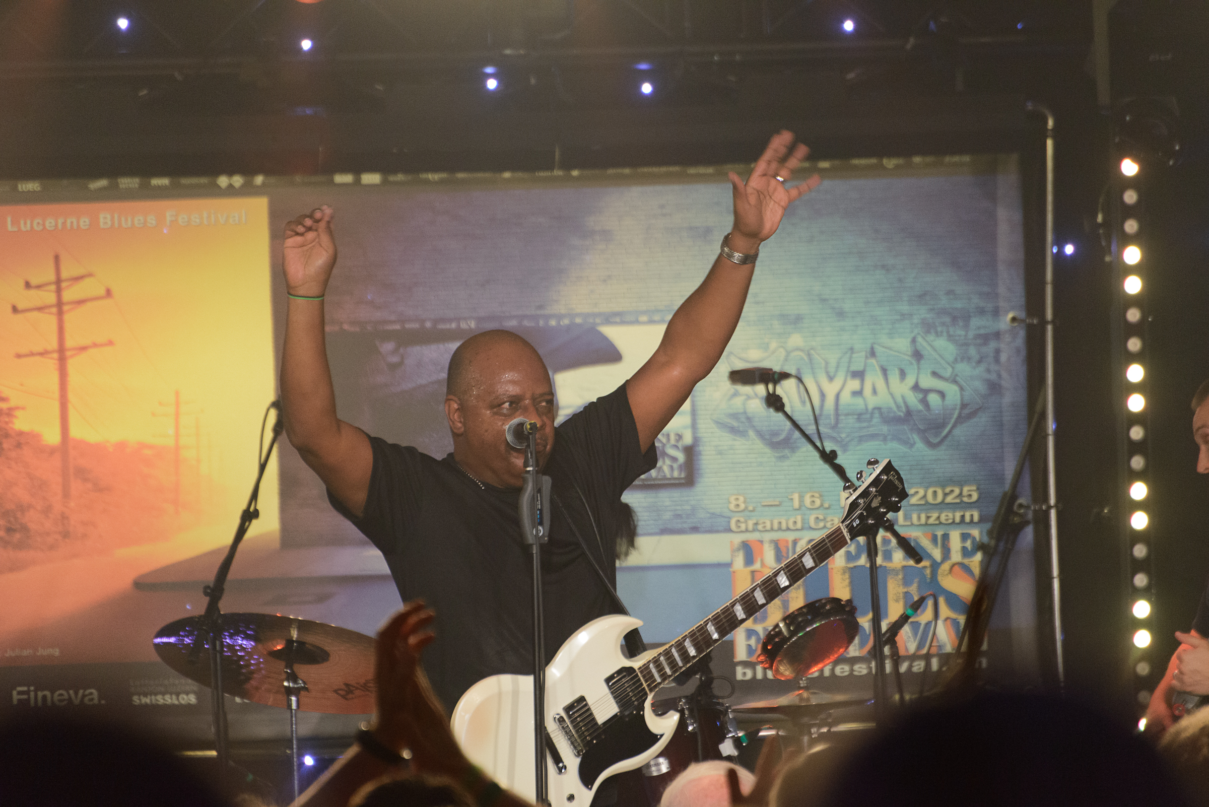 DSC 0468-20251114 Fr Dallas Blues   Soul Revue  TuTu Jones, Gregg A. Smith   Captain Jack Watson with The Texas Horns