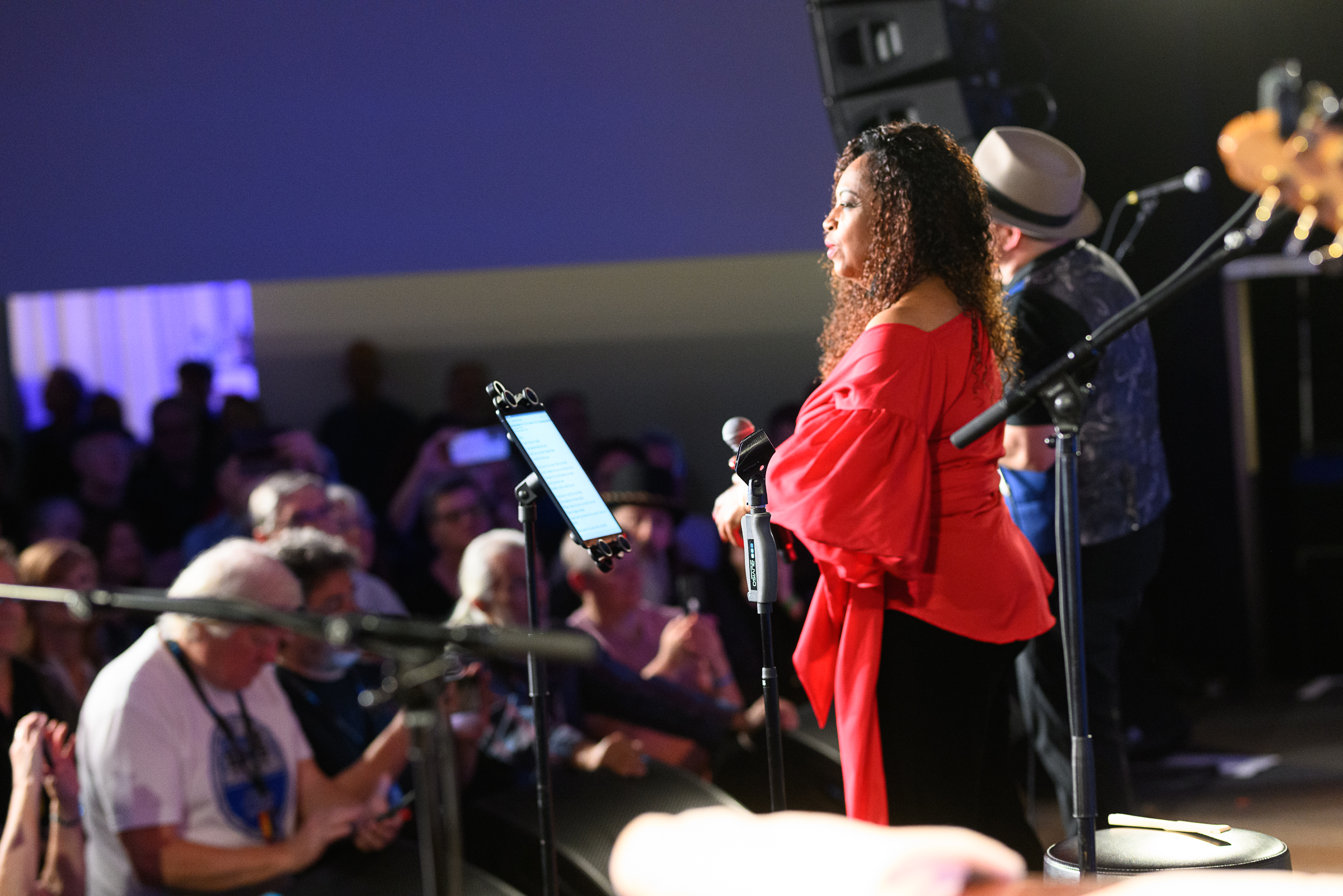 DSC 7344-20251114 Fr Matthew Skoller and Chicago Wind feat. Precious Taylor