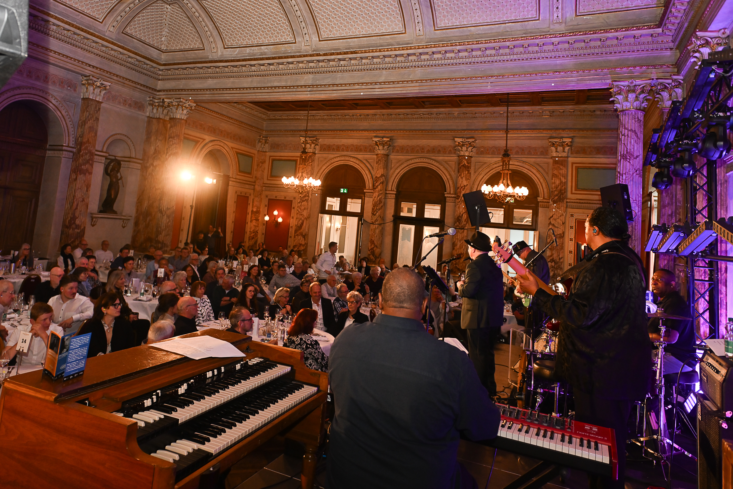 DSC 5186-20251109 So Matthew Skoller and Chicago Wind feat. Precious Taylor